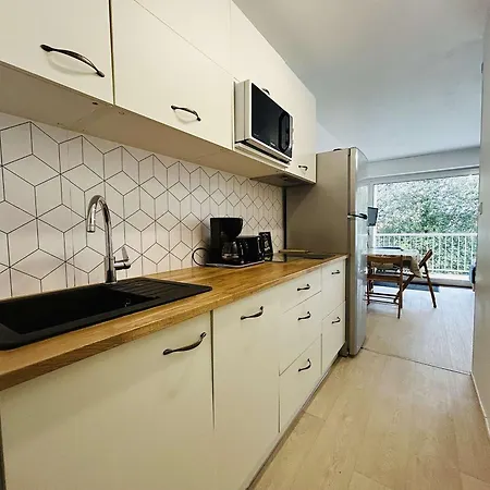 T2 Pres De La Avec Balcon, Parking Et Commodites A Pied - 4 Pers, - Fr-1-245-195 * Le Pouliguen
