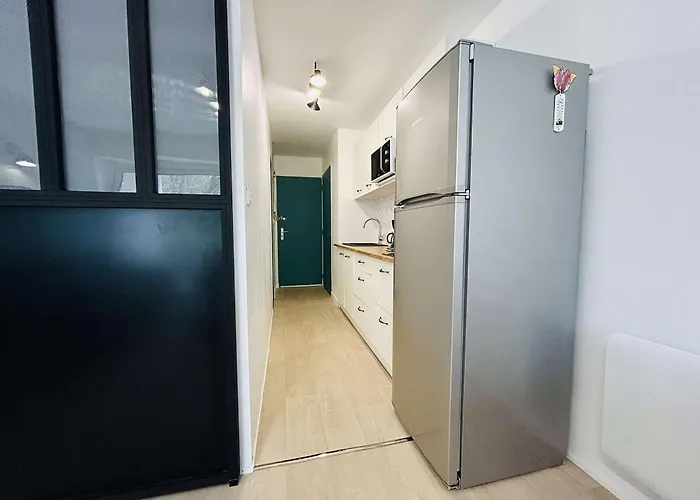 2 Pieces - 5 Couchages Avec Parking - Proche Plage, - Fr-1-245-195 *