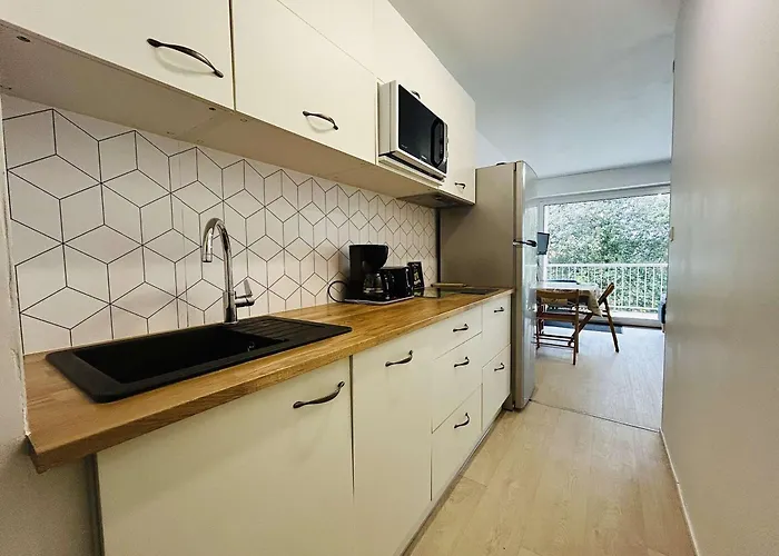 2 Pieces - 5 Couchages Avec Parking - Proche Plage, - Fr-1-245-195 * Le Pouliguen