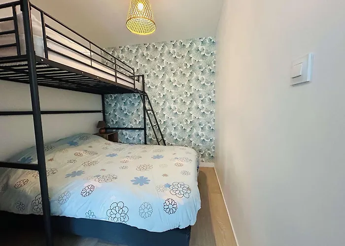 2 Pieces - 5 Couchages Avec Parking - Proche Plage, - Fr-1-245-195 *